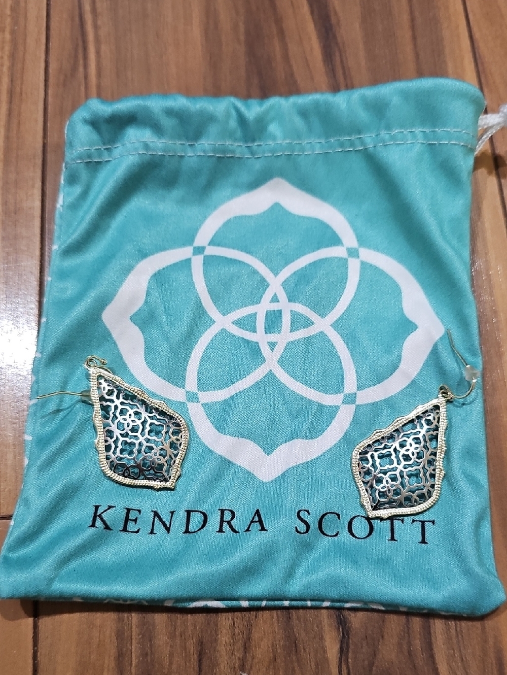 Kendra Scott Filigree Teardrop Earrings in Gold And Silver